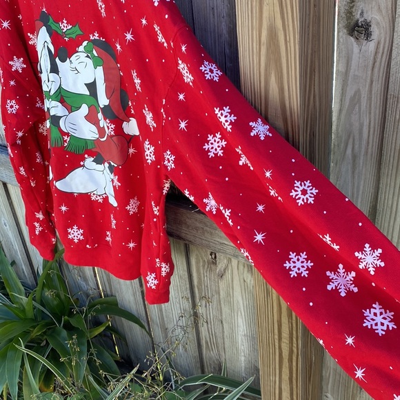 Disney Mickey and Minnie Kissmas Christmas Sweater. NWOT.  Size XXXL. Red - Picture 4 of 16